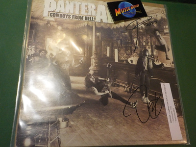 PANTERA PROMO FLAT KAHDELLA NIMMARILLA