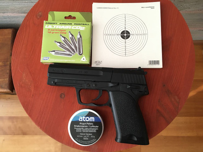Gamo PT90 CO2-ilmapistooli tarvikkeineen