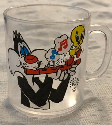 Sylvester ja Tipi muovimuki