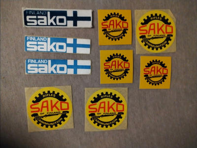 Sako kangasmerkki ja tarrat