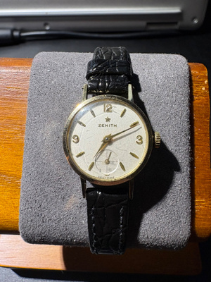 Zenith vintage 585 kultainen mekaaninen rannekello, Swiss