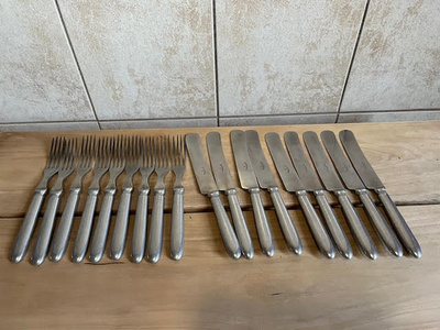 Fiskars haarukat ja veitset  9 kpl