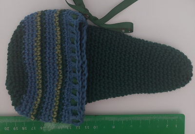 Alina´s handmade käsinvirkattu peniksenlämmitin raidallinen