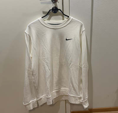 Nike valkoinen college XL