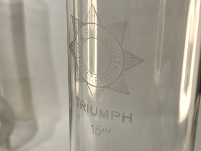 Liekkilasi Triumph 15''' antiikkia