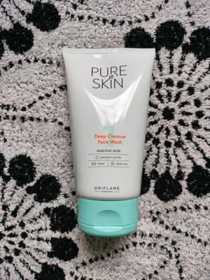 ~Oriflame Pure Skin Deep Cleanse -puhdistusgeeli~