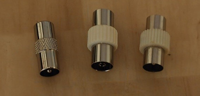 Antennijohdon liitin adapterit