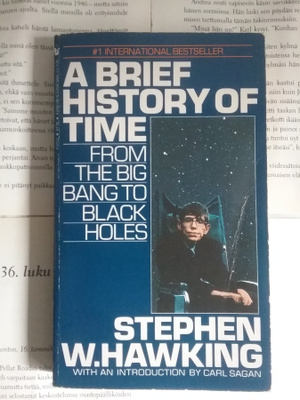 Stephen Hawking - A Brief History of Time (paperback)