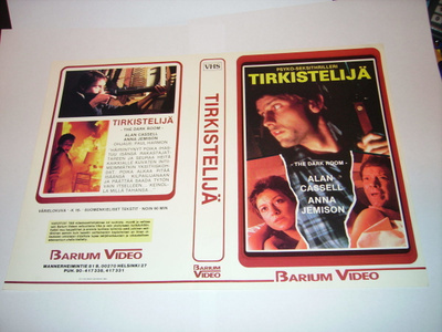 Vhs kansipaperi Fix - TIRKISTELIJÄ  (Sis.postikulut)