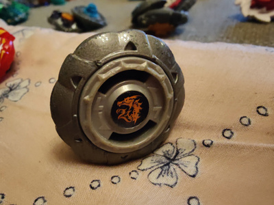 Beyblade Tornado battler -hyrrä