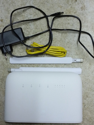 Huawei B715 modeemi / reititin