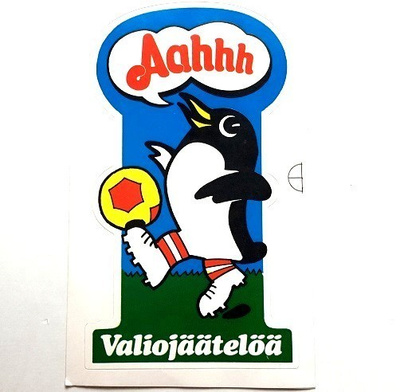 Pingviini pelaa jalkapalloa tarra