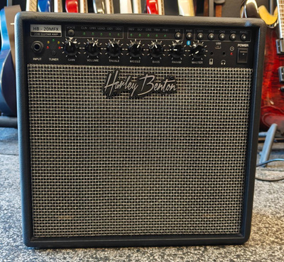 Harley Benton HB 20-MFX Kitaravahvistin