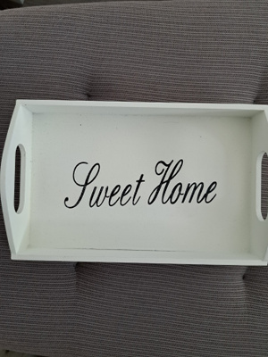 Sweet Home tarjotin