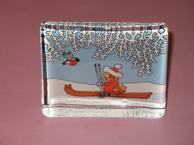 IITTALA: TONTTUTYTTÖ -LASIKORTTI