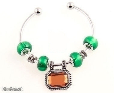 650 .. Tiibetin Hopea Lampwork Fashion .. Rannekoru