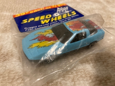 Chevrolet Corvette Yatming 1/64 pienoismalli