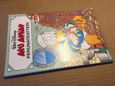 DISNEY KARUSELLI AKU ANKAN PERUNATEATTERI HYVÄ