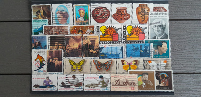 USA n.1970 luku LEIMATTUJA postimerkkejä 32 kpl