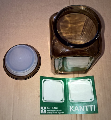 KANTTI KOTILASI RIIHIMÄEN LASI HANS NYQVIST