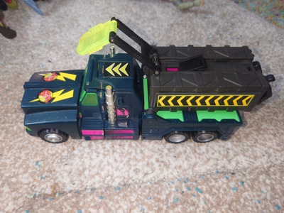 Transformers g2 clench obliterator figuuri