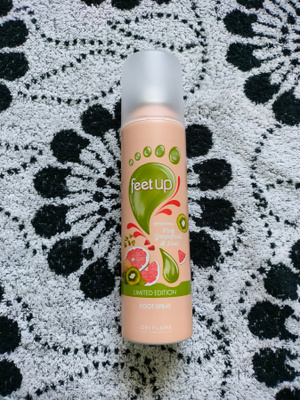 ~Oriflame Refreshing Pink Grapefruit & Kiwi -jalkasuihke