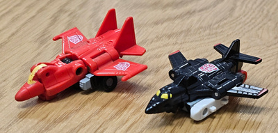 Transformers Universe Series IV (2006) AIR RAID & FIREFLIGHT