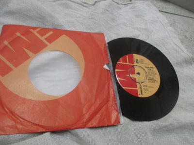7" KEIJO MINERVA / TOMI - single 1974 ( HYVÄKUNTOINEN )
