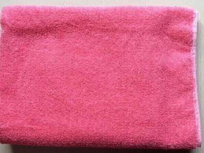 Pinkki frotee pyyhe