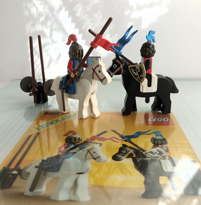Lego castle 6021 Ritarien turnajaiset vuodelta 1984