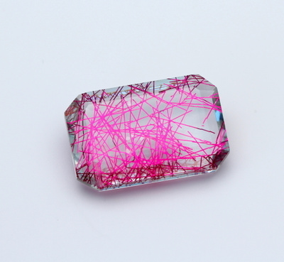 *ISO* Kvartsi rutiilisulkeumin 114ct  (IMITAATIO!)