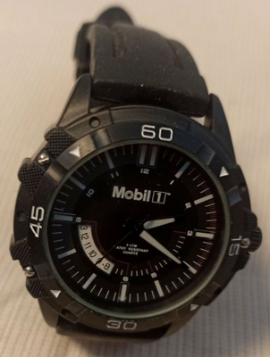 Miesten quartzkello Mobil 1