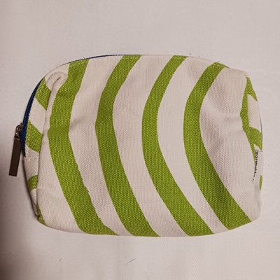 Marimekko Finnair meikkipussi