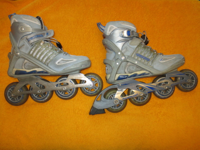 Rullaluistimet Rollerblade, koko 40,5, pyörät 90 mm