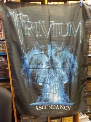 TRIVIUM UUSI SEINÄLIPPU