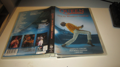 Queen – Live At Wembley Stadium
