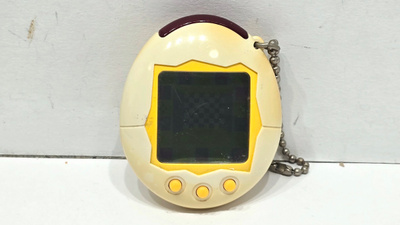 Tamagotchi Connection V1 Virtual Pet (Bandai, 2004)