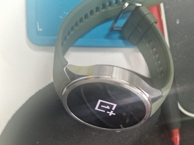 ONE PLUS WATCH 3