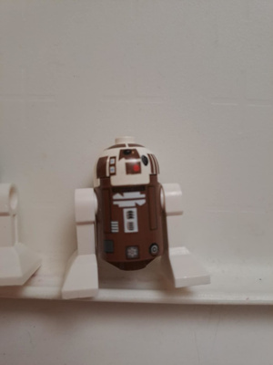 LEGO Astromech Droid R7-D4