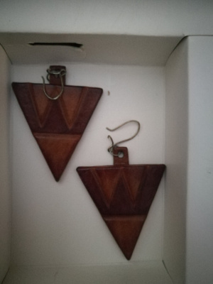 Korvakoru nahka kuvio hand made 90- lukua