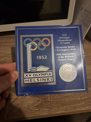 Muistomitali vuodelta 2002 Helsingin Olympiakisat 50 vuotta
