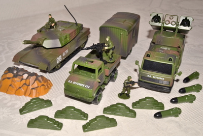 Smart Toys sotakalusto v.1998/1999