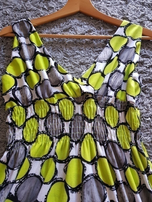 NoNo kuviollinen Trikoomekko / Mekko - koko XL