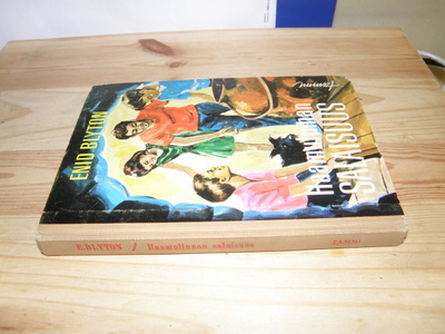 Enid Blyton Haamulinnan salaisuus (sidottu 1. painos)