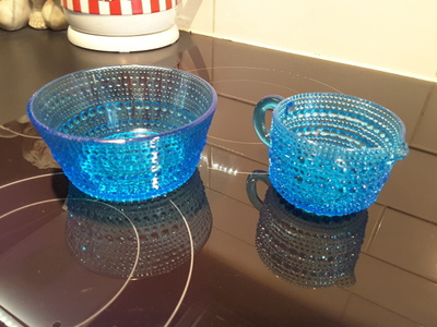 Oiva Toikka Kastehelmi sininen kermakko & Kulho