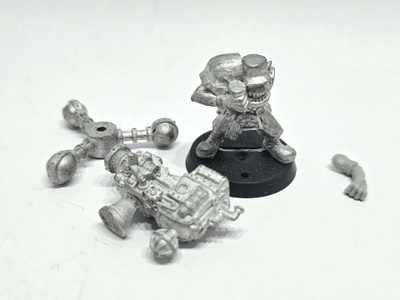 WH40K - Ork Mekaniak with Shokk Attak Gun (1990) [S2]