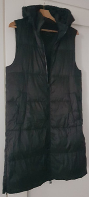 Pull&Bear musta pitkä Toppaliivi / Liivi - koko S