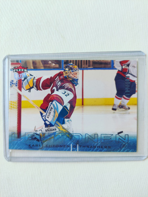 Kari Lehtonen - 09-10 Fleer Ultra Ice Medallions /100