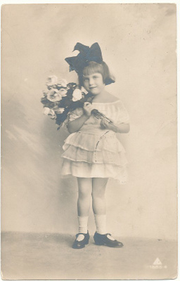 Sievä tyttönen - kulk. 1923