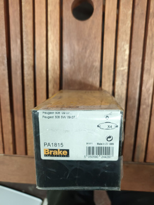 Etujarrupalat Peugeot 308/ 3008 PA1815